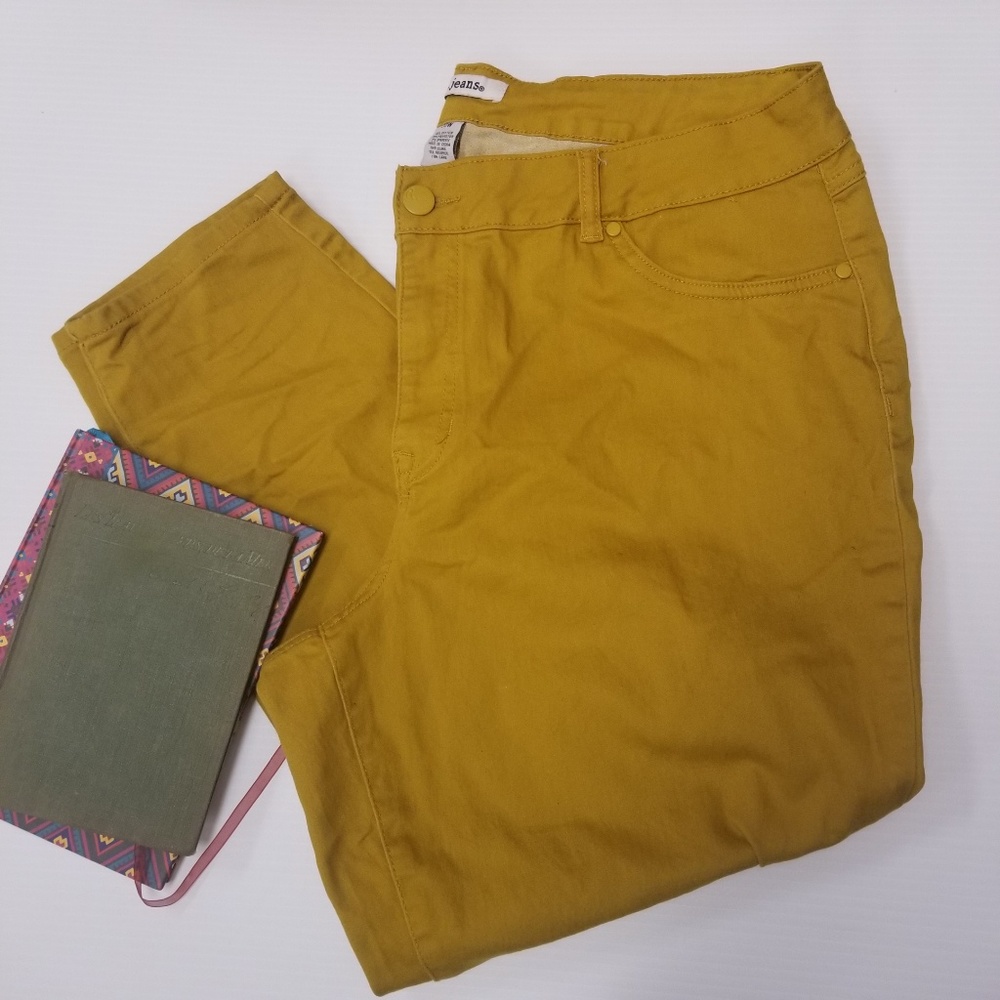 Mustard pants